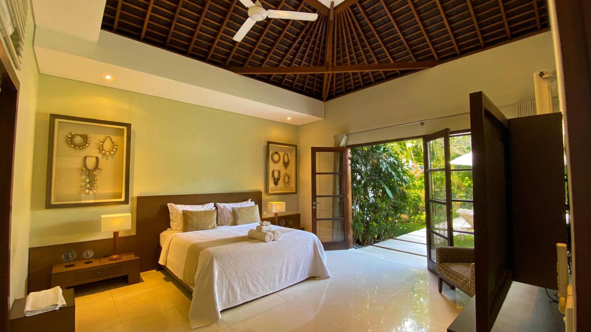 Nyaman Villas Seminyak Buitenkant foto