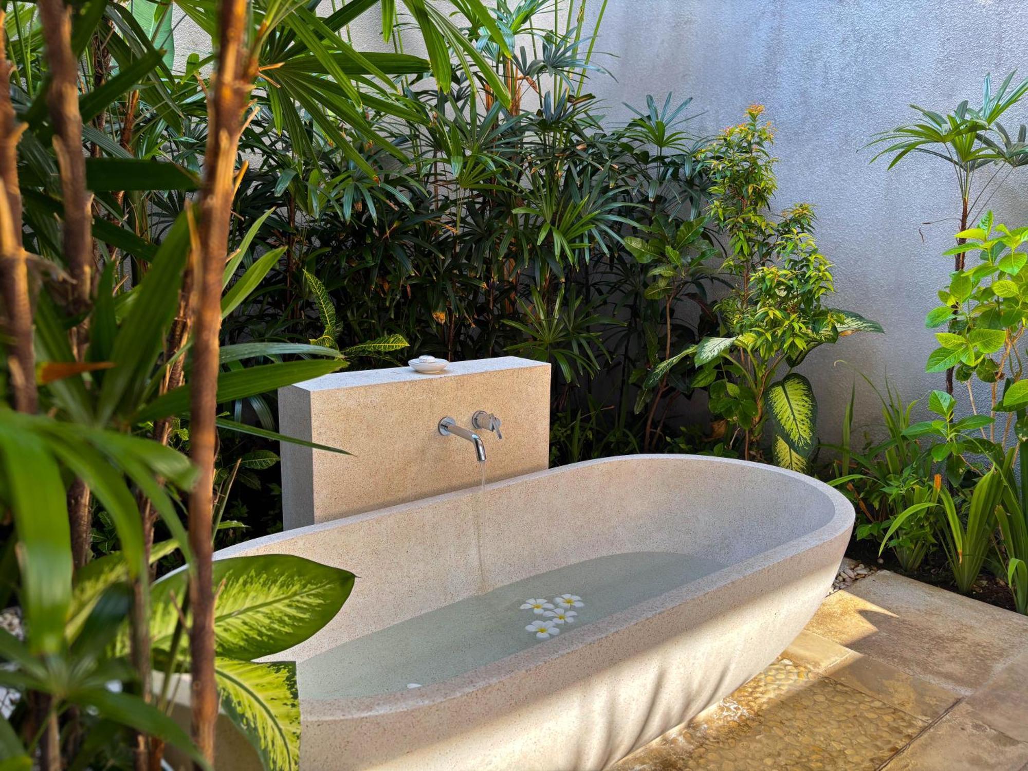 Nyaman Villas Seminyak Buitenkant foto