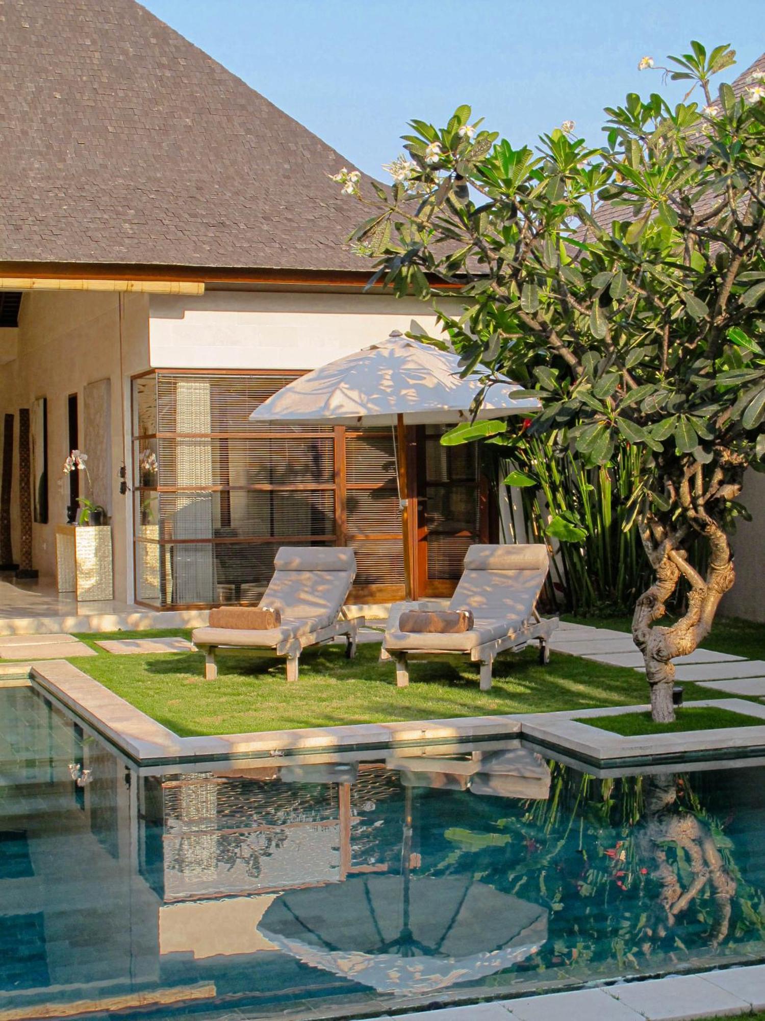 Nyaman Villas Seminyak Buitenkant foto