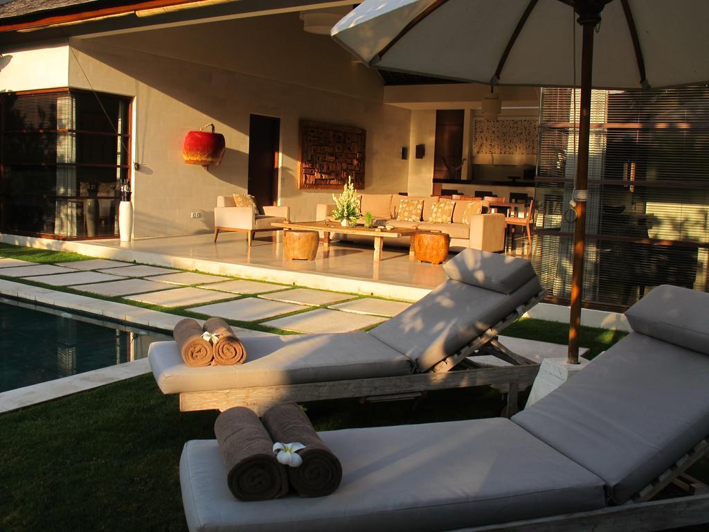 Nyaman Villas Seminyak Buitenkant foto