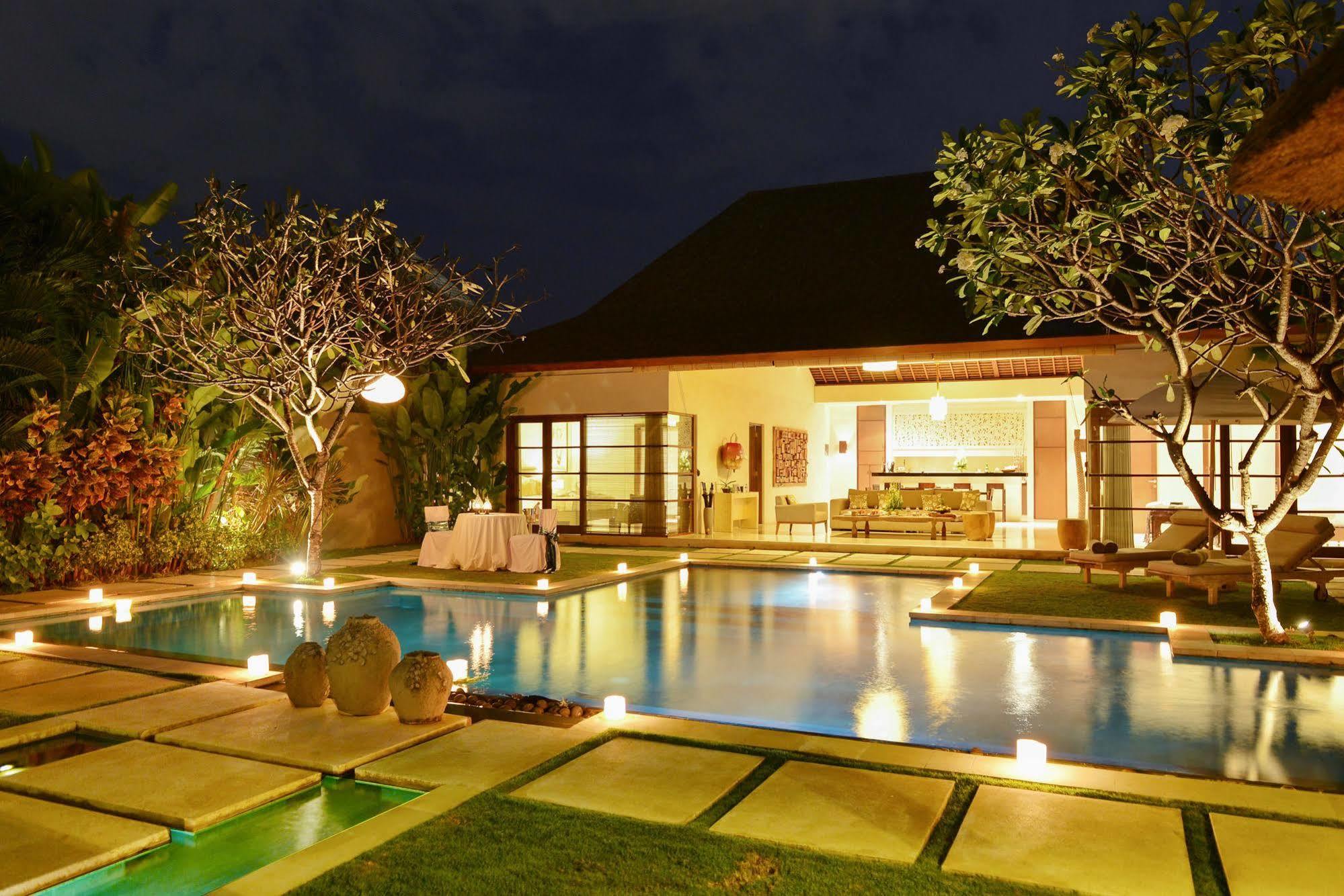 Nyaman Villas Seminyak Buitenkant foto